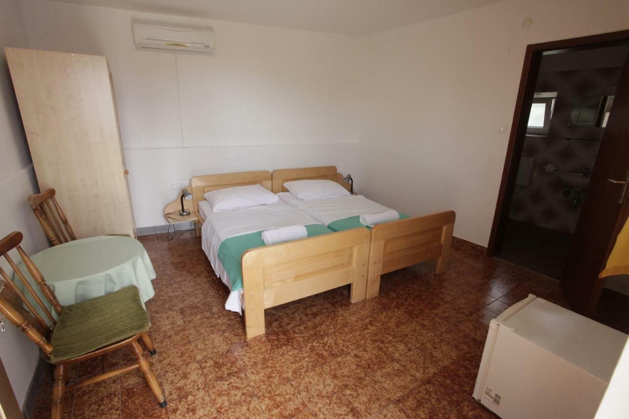 Guest House Balazevic Novi Vinodolski Kültér fotó