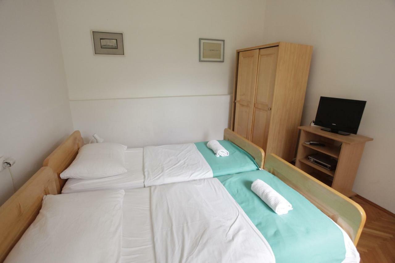 Guest House Balazevic Novi Vinodolski Kültér fotó